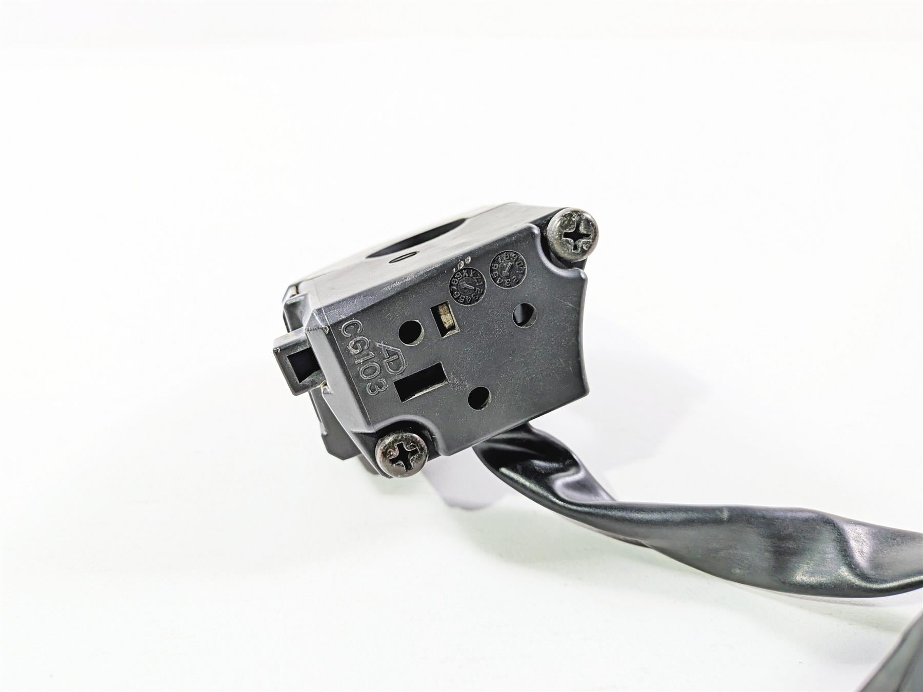 2005 KTM 950 LC8 Adventure Right Hand Control Switch Start Kill 60011074100 {{ shop.shopifyCountryName }} - Mototech271