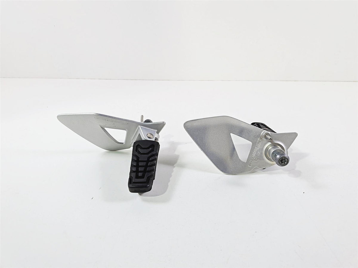 2023 BMW R1250RT RTP K52 Left Right Front Rider Foot Peg Set 46718560382 {{ shop.shopifyCountryName }} - Mototech271