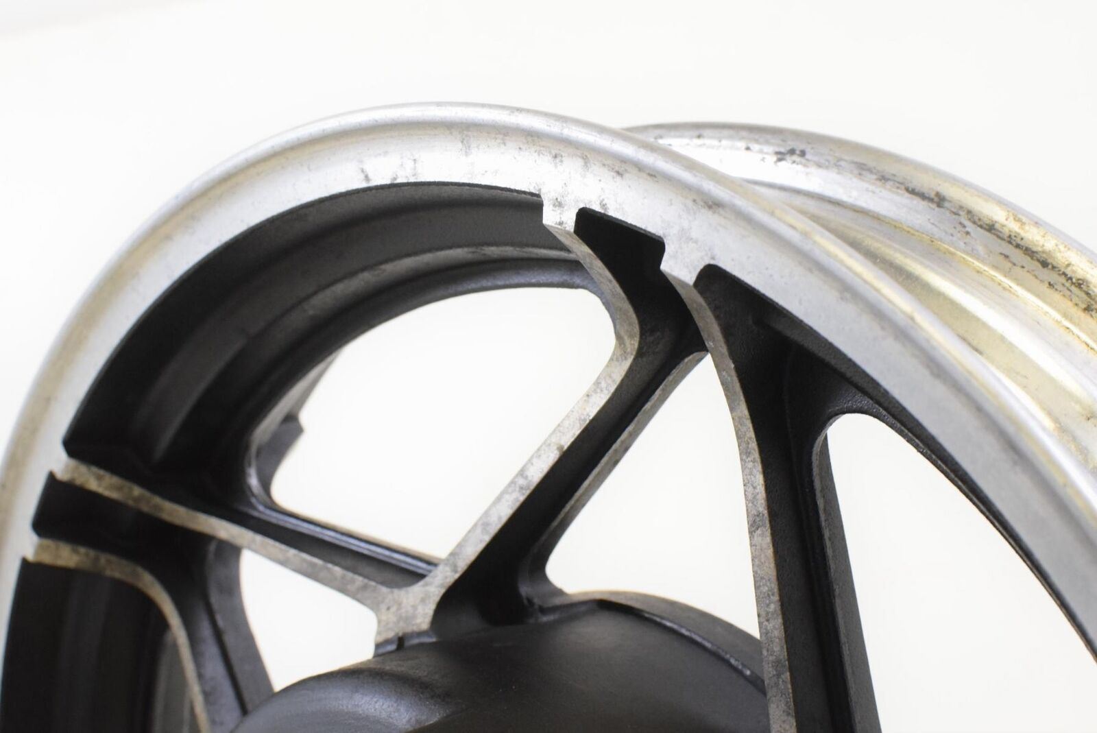 1983 83 Honda CB1000 Custom Rear Wheel Rim 16x3 STRAIGHT 42650-MG1-305 {{ shop.shopifyCountryName }} - Mototech271