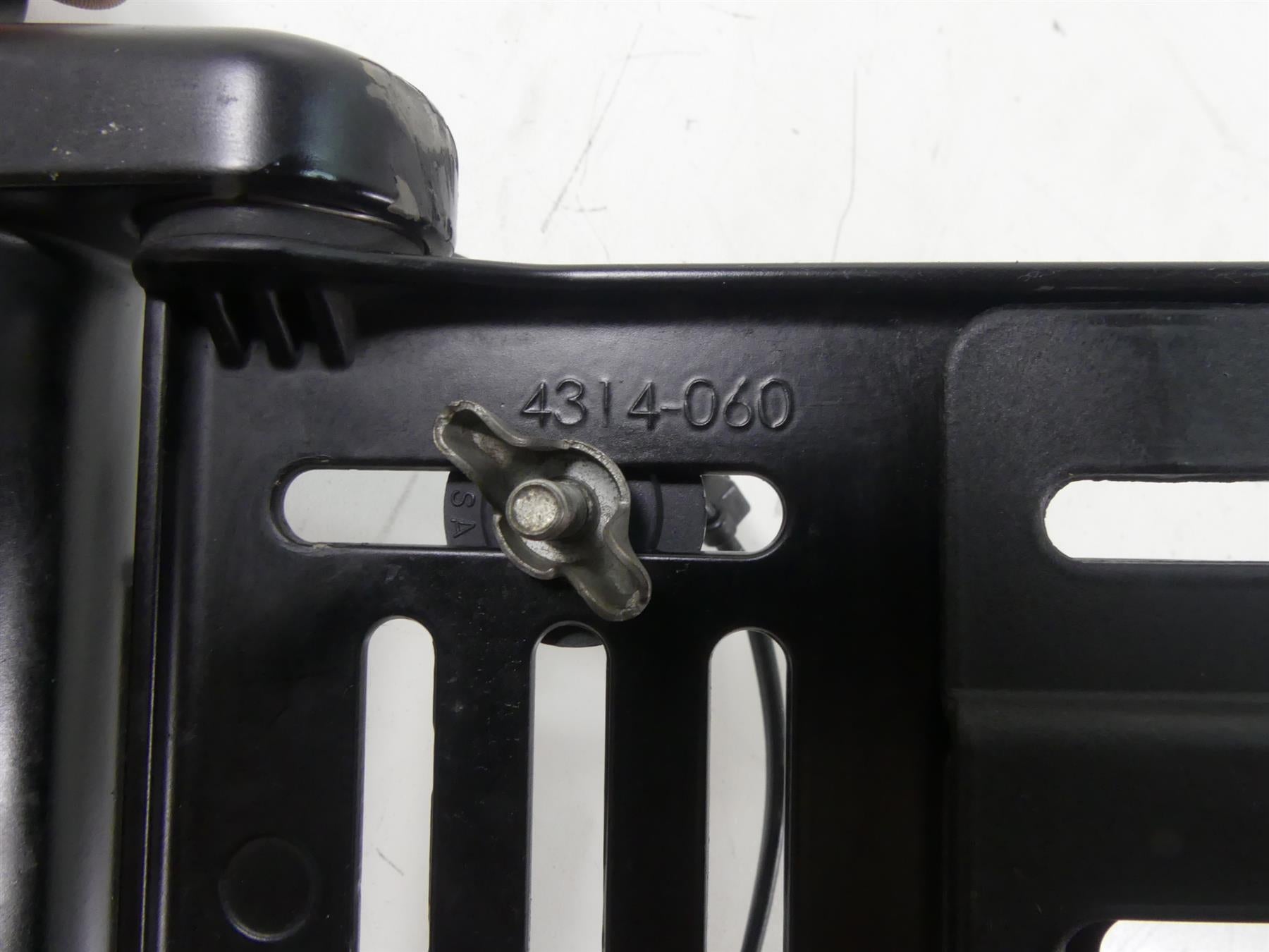 2013 Harley Davidson VRSCF Muscle Side License Plate Holder Mount 69390-09 {{ shop.shopifyCountryName }} - Mototech271