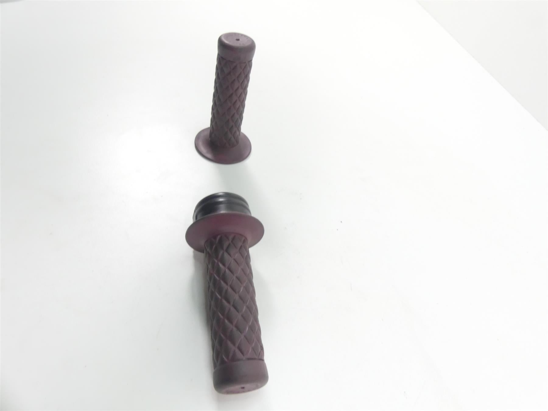 2017 Harley Dyna FXDB Street Bob Biltwell Throttle Grip Handle Set 6602-201-01 {{ shop.shopifyCountryName }} - Mototech271