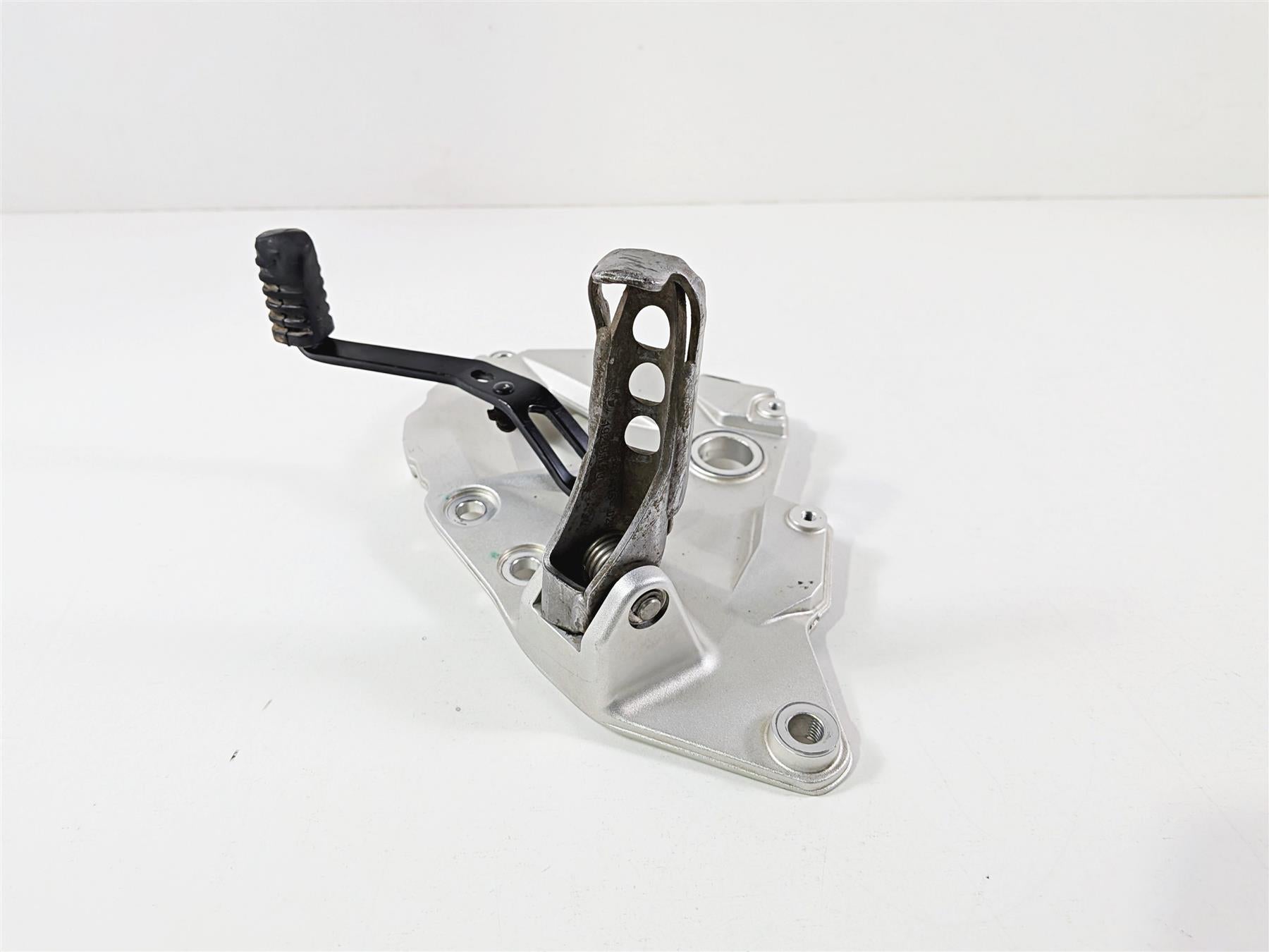 2023 BMW F850GS K81 Front Left Foot Peg & Shifter 46718393175 23418565155 {{ shop.shopifyCountryName }} - Mototech271
