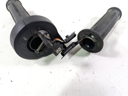 2022 BMW R1250 RT K052 Left Right Heated Hand Grip Set 61318549455 61318552124 {{ shop.shopifyCountryName }} - Mototech271