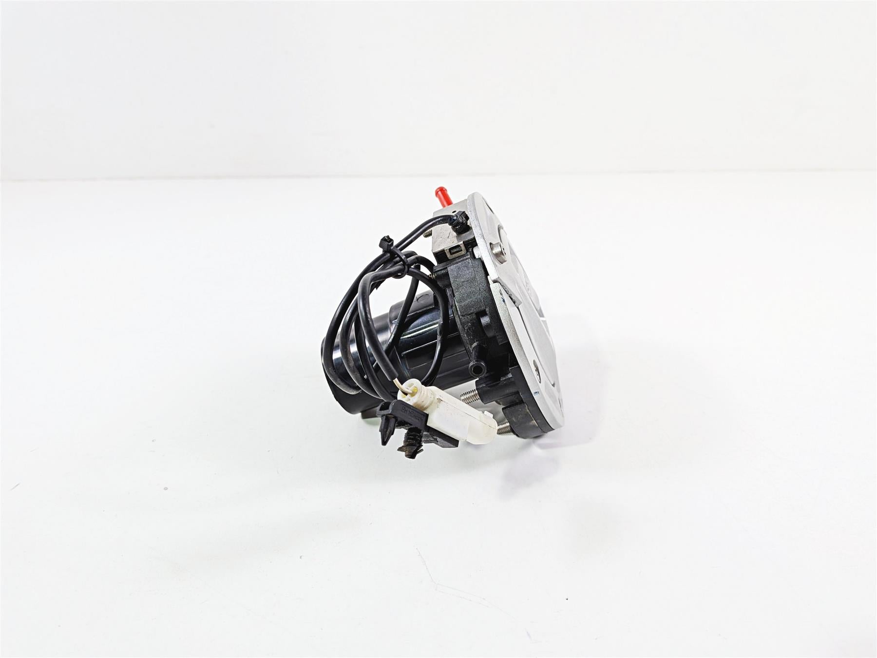 2019 BMW R1250GS K50 Keyless Fuel Gas Petrol Cap Lid Door 16118531632 {{ shop.shopifyCountryName }} - Mototech271