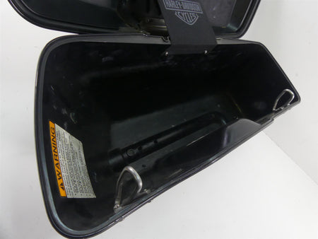 2014 Harley Touring FLHXS Street Glide Sp Right Saddlebag Saddle Bag 90200412 {{ shop.shopifyCountryName }} - Mototech271