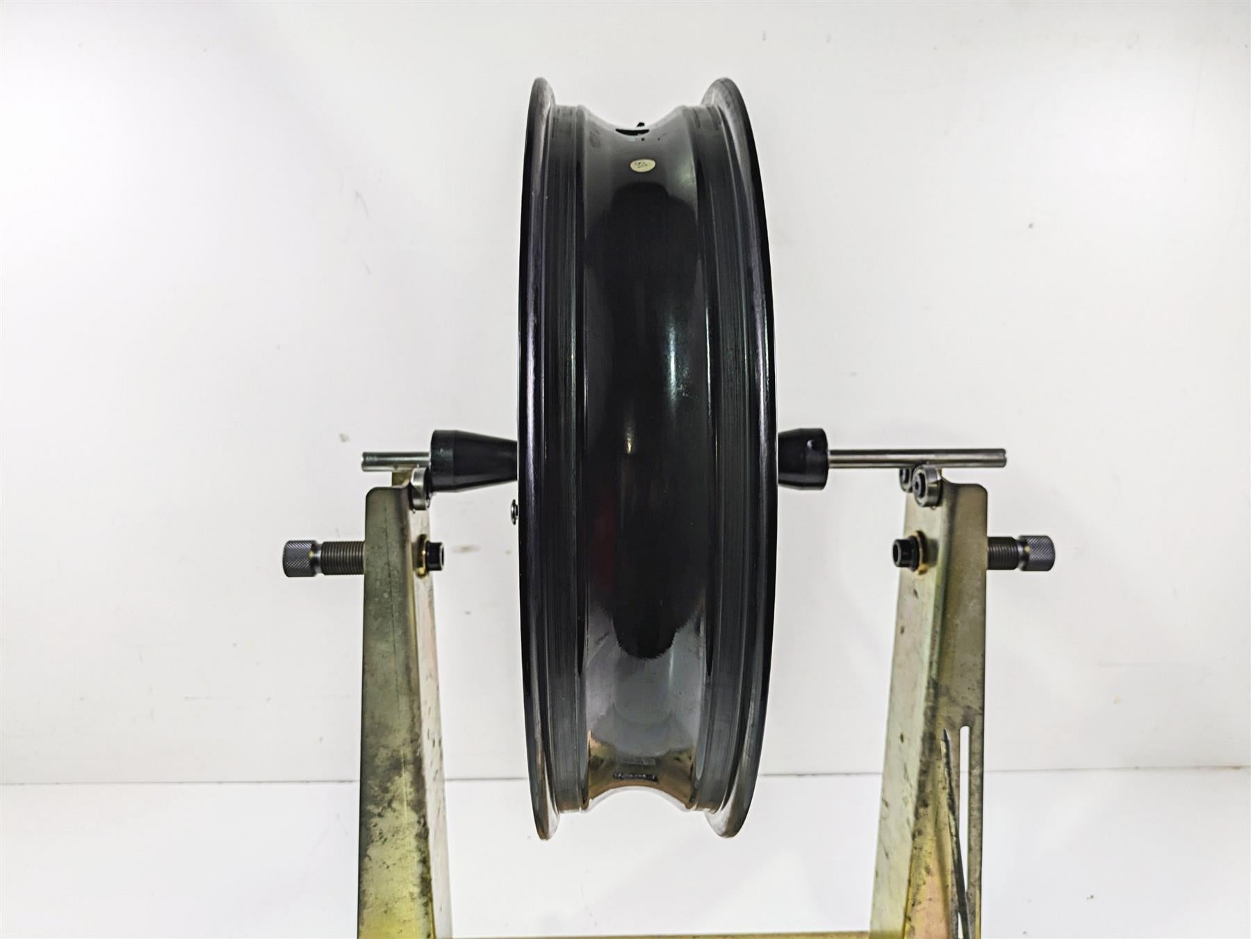 2019 Triumph Speed Triple RS 1050 Front Wheel Rim 17x3.5 .22mm Runout T2000515 {{ shop.shopifyCountryName }} - Mototech271