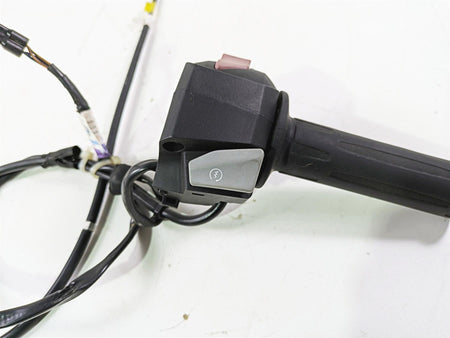 2019 BMW G310GS K02 Right Hand Stat Stop Throttle Control Switch 61318545350 {{ shop.shopifyCountryName }} - Mototech271