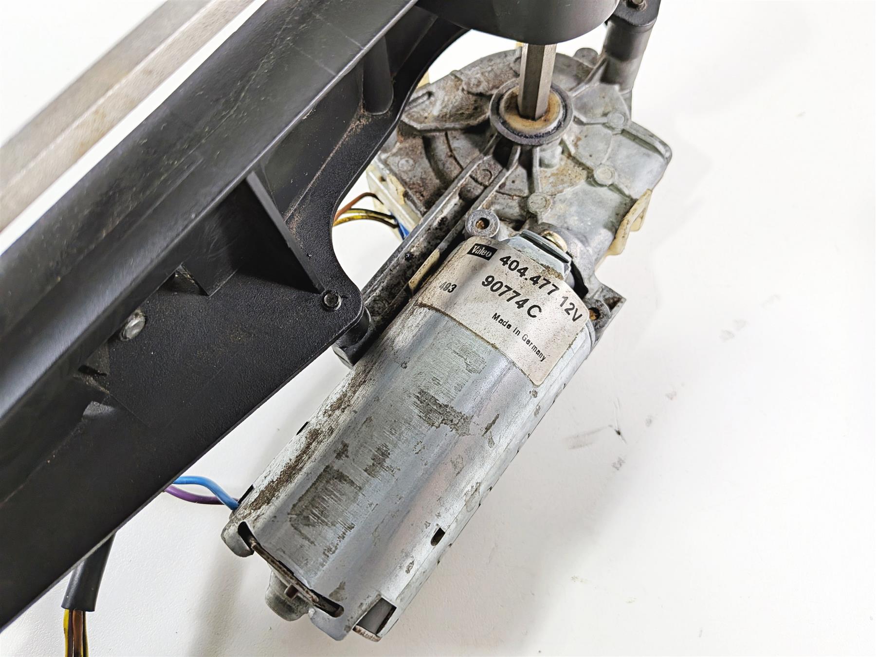 2002 BMW K1200LT 89V3 Windshield Adjuster & Motor Set 46632307916 {{ shop.shopifyCountryName }} - Mototech271