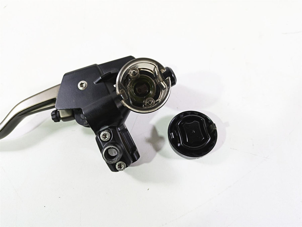 2012 BMW R1200R K27 Clutch Master Cylinder + Lever 32727728848 {{ shop.shopifyCountryName }} - Mototech271