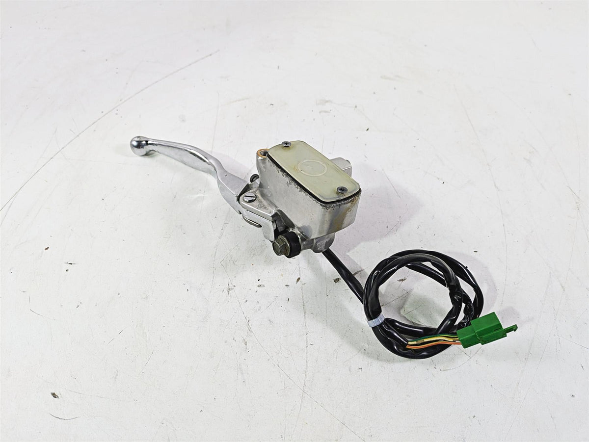 2004 Yamaha XVZ1300 Royal Star Front Brake Master Cylinder 4XY-W2587-01-00 {{ shop.shopifyCountryName }} - Mototech271