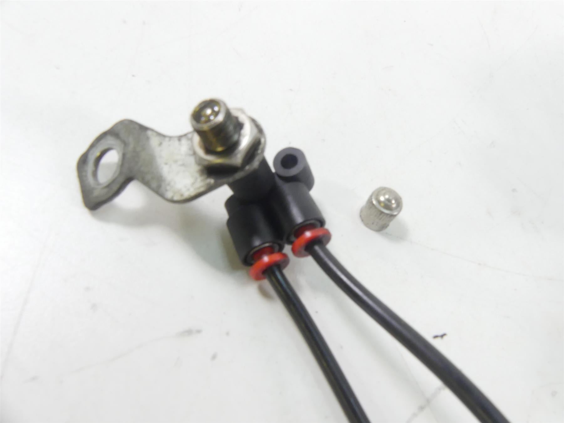 2006 Harley Touring FLHTCUI Electra Glide Showa Rear Shock Set 13" 54565-97C {{ shop.shopifyCountryName }} - Mototech271