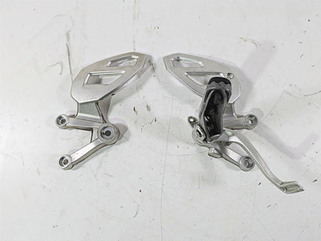 2019 BMW S1000XR K49 Right Rider Footpeg & Brake Pedal Set - Read 46718553836 {{ shop.shopifyCountryName }} - Mototech271