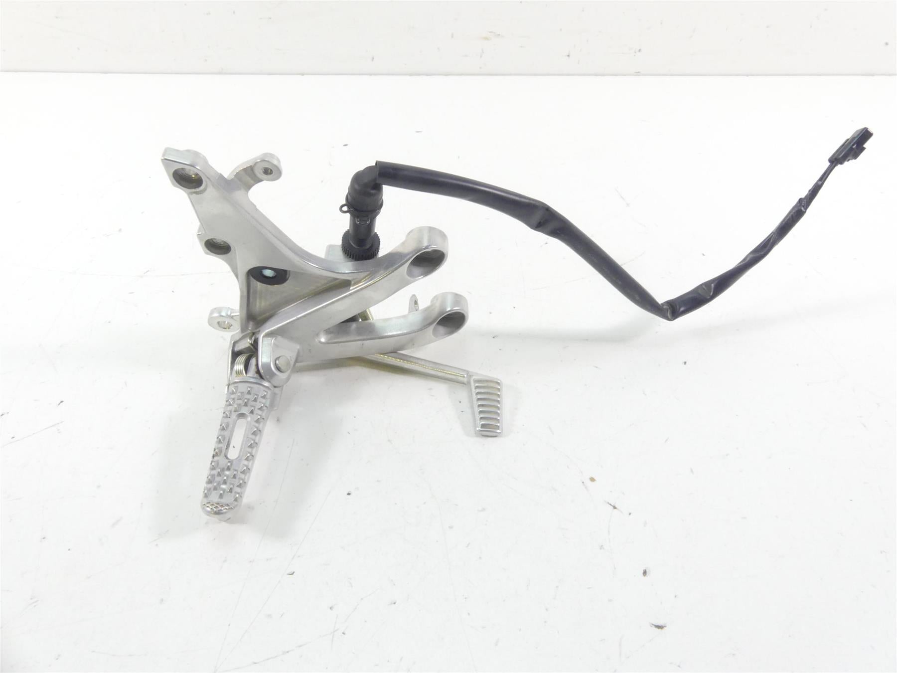2021 Honda CBR600RR Front Right Rider Driver Footpeg + Brake Pedal 50600-MFJ-D00 {{ shop.shopifyCountryName }} - Mototech271