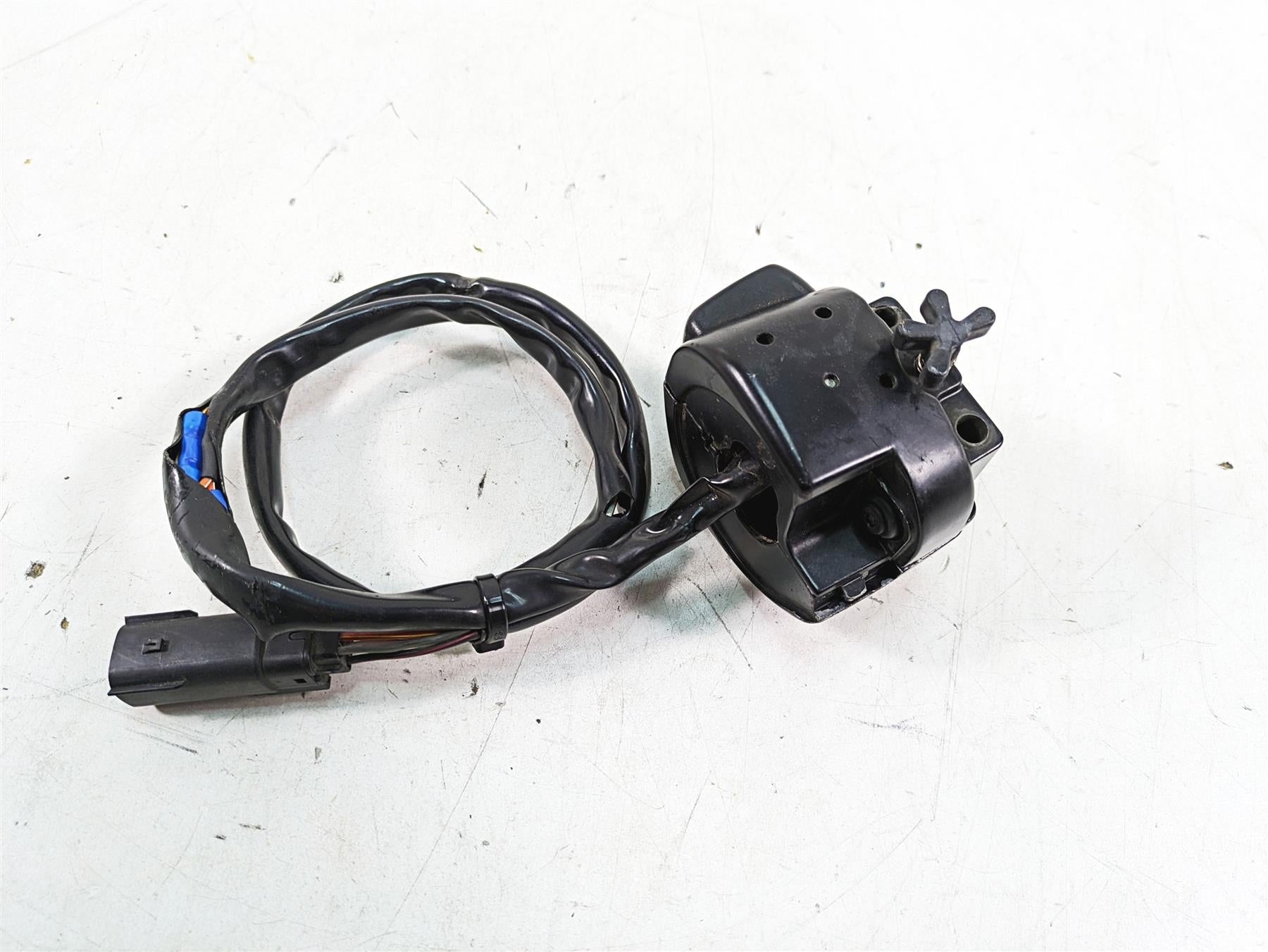2007 Harley Sportster XL1200 C Right Hand Start Control Switch - Read 71684-06A {{ shop.shopifyCountryName }} - Mototech271