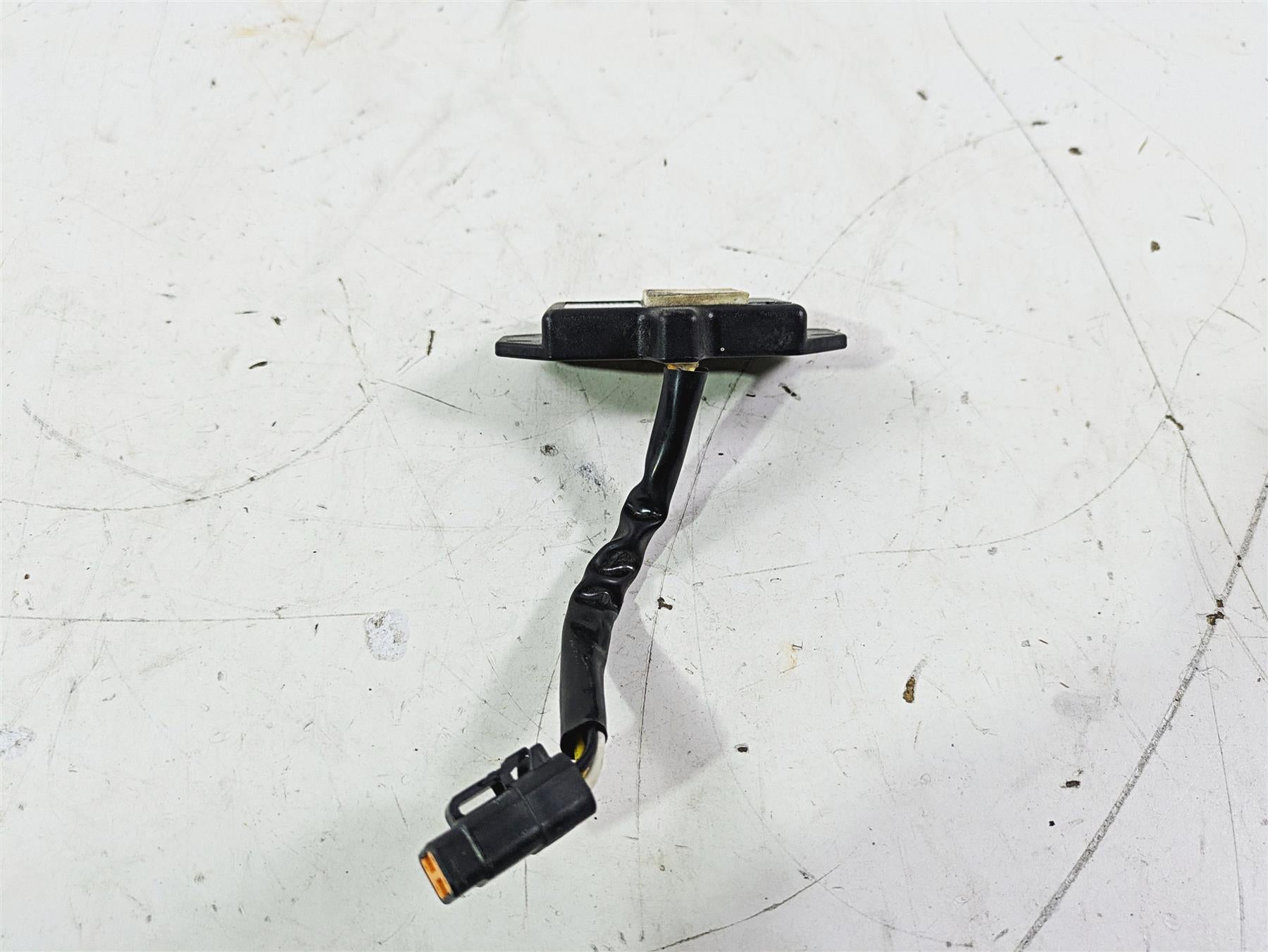 2007 Harley Touring FLHTCU SE CVO E-Glide Garage Door Transmitter 91561-01 HD838T {{ shop.shopifyCountryName }} - Mototech271