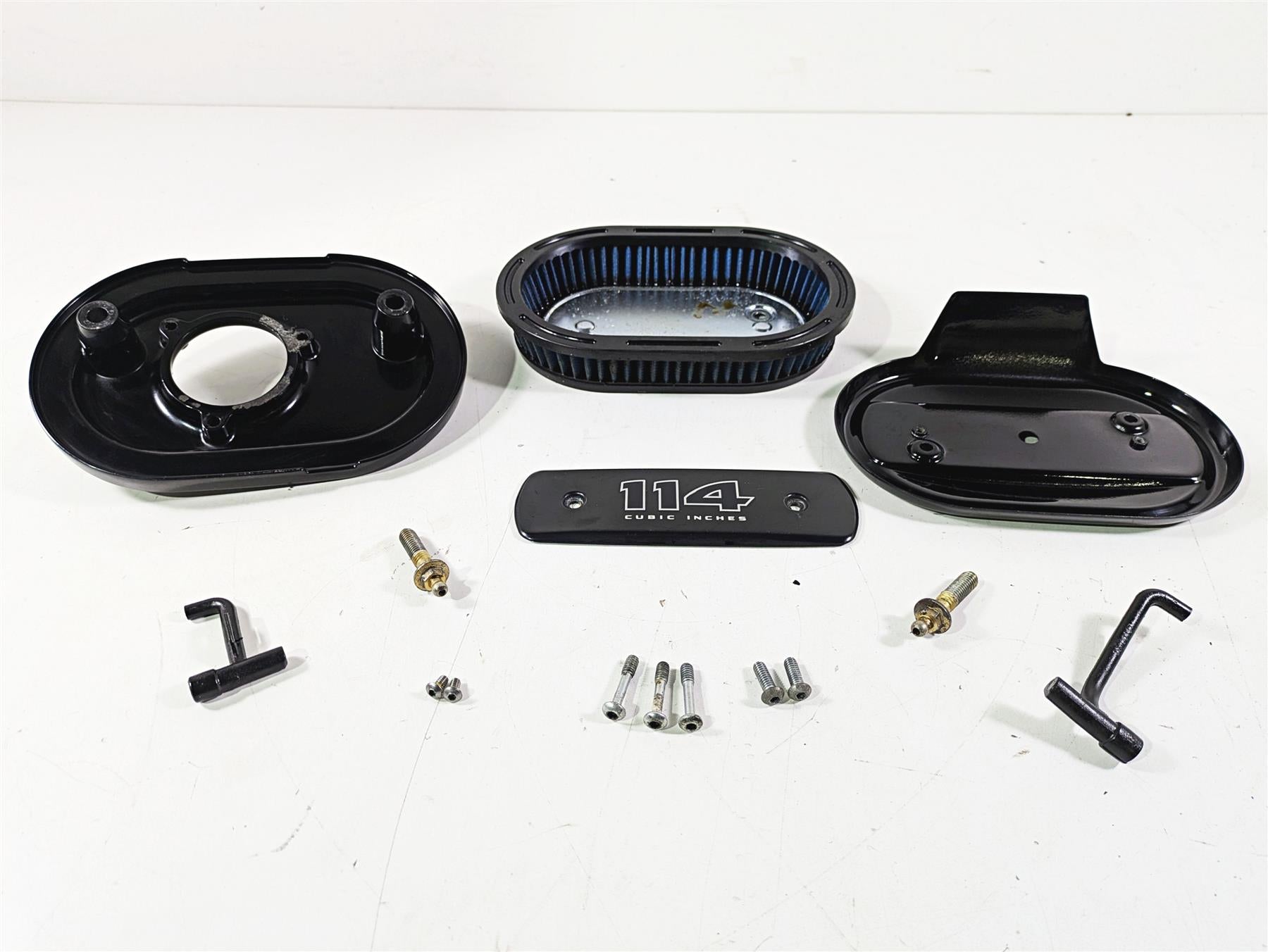 2018 Harley Softail FXFBS Fat Bob 114 Air Cleaner Breather Filter 29000148 {{ shop.shopifyCountryName }} - Mototech271