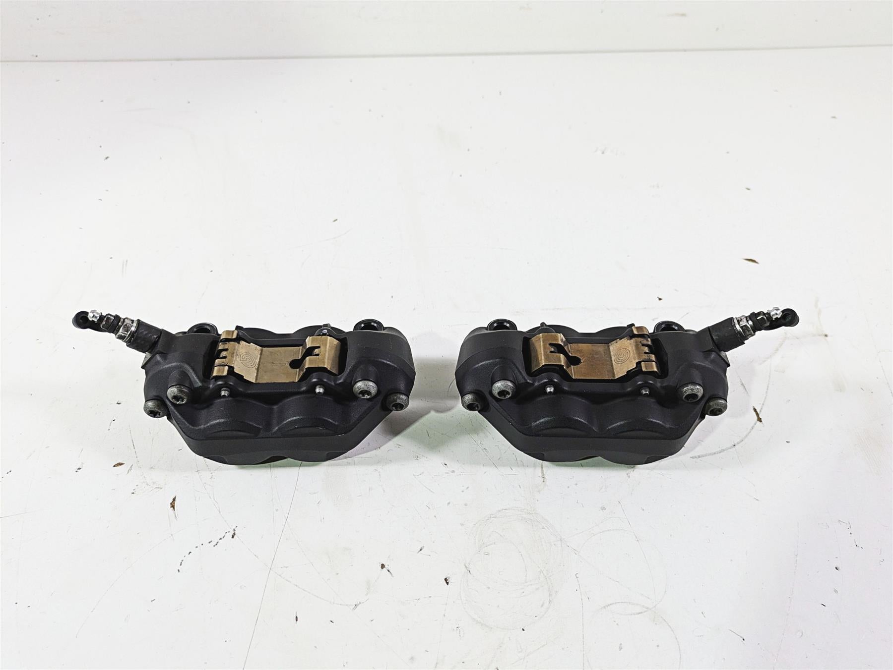 2016 Moto Guzzi Stelvio 1200 8V NTX Brembo Front Brake Caliper Set 887067 887068 {{ shop.shopifyCountryName }} - Mototech271