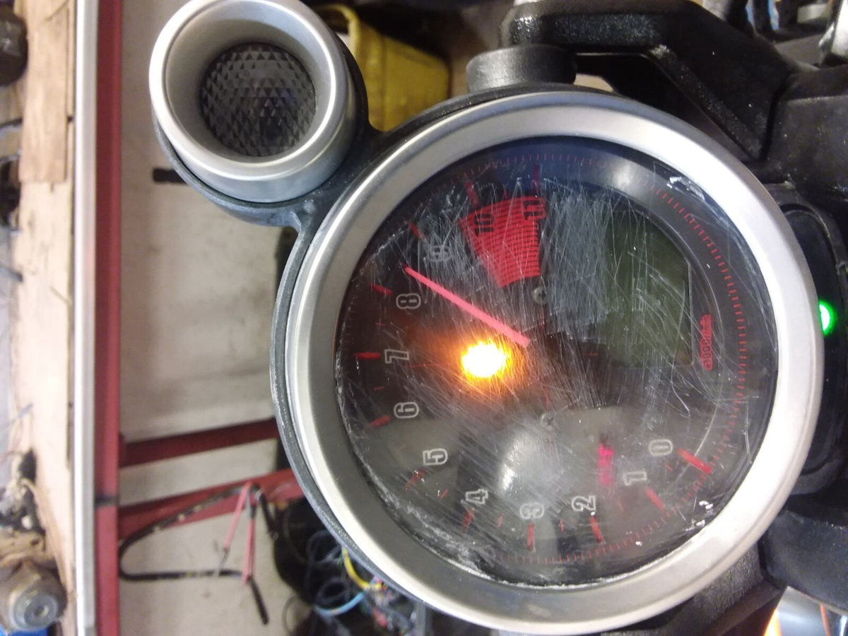 2019 Yamaha VMX17 V-Max 1700 Tachometer Tacho Gauges - For Parts 2S3-83580-01-00 {{ shop.shopifyCountryName }} - Mototech271