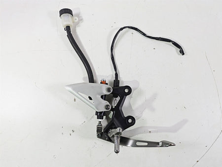 2023 Kawasaki EX400 Ninja Right Footpeg + Brake Lever Master Cylinder 35063-1408 {{ shop.shopifyCountryName }} - Mototech271