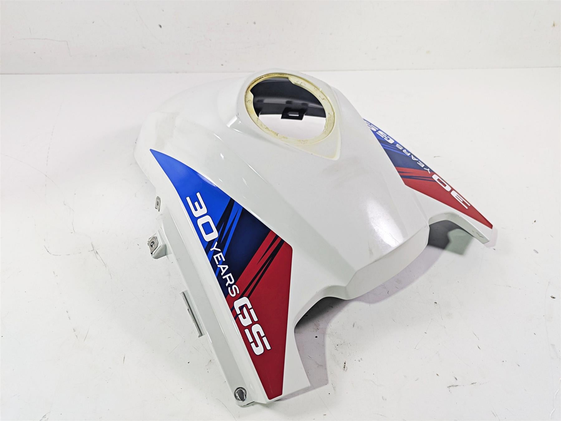 2010 BMW R1200GS K25 Tank Center Cover Fairing -30 Years 46637706284 {{ shop.shopifyCountryName }} - Mototech271