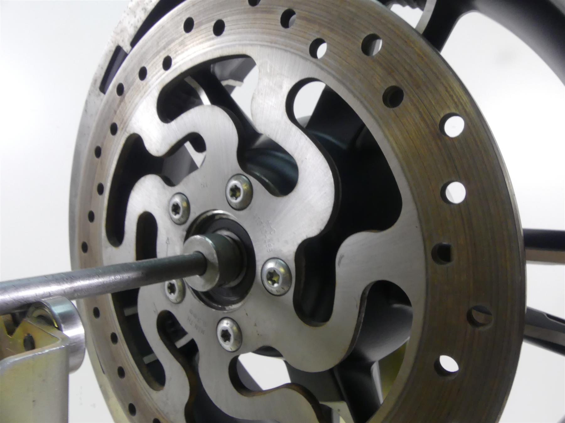 2016 Harley Touring FLTRX Road Glide Straight Rear Wheel Rim 16x5 40900033 {{ shop.shopifyCountryName }} - Mototech271
