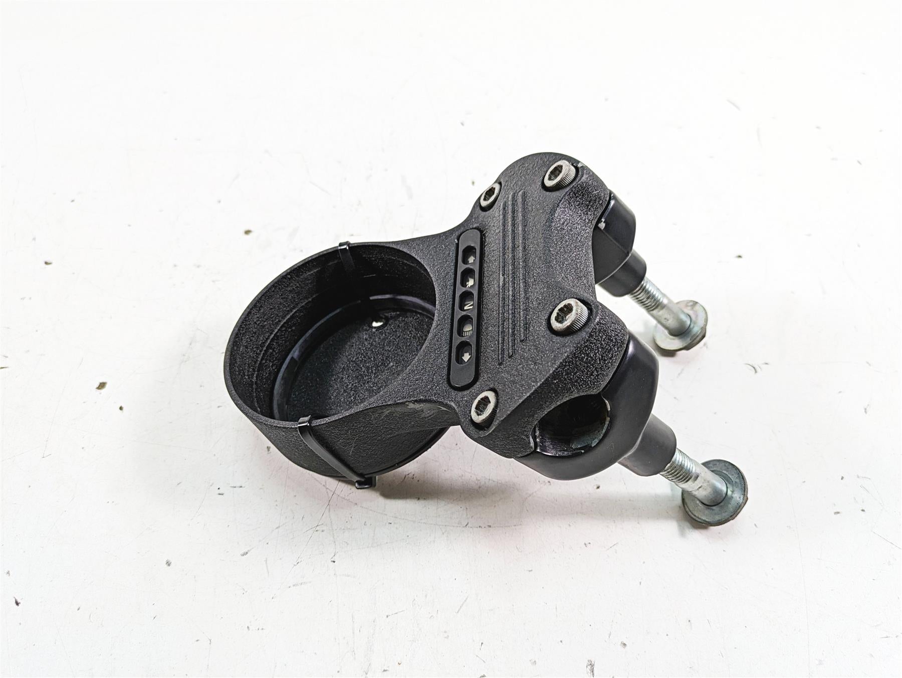 2019 Harley XL883N Sportster Iron Speedometer Housing & Riser 55847-05A {{ shop.shopifyCountryName }} - Mototech271