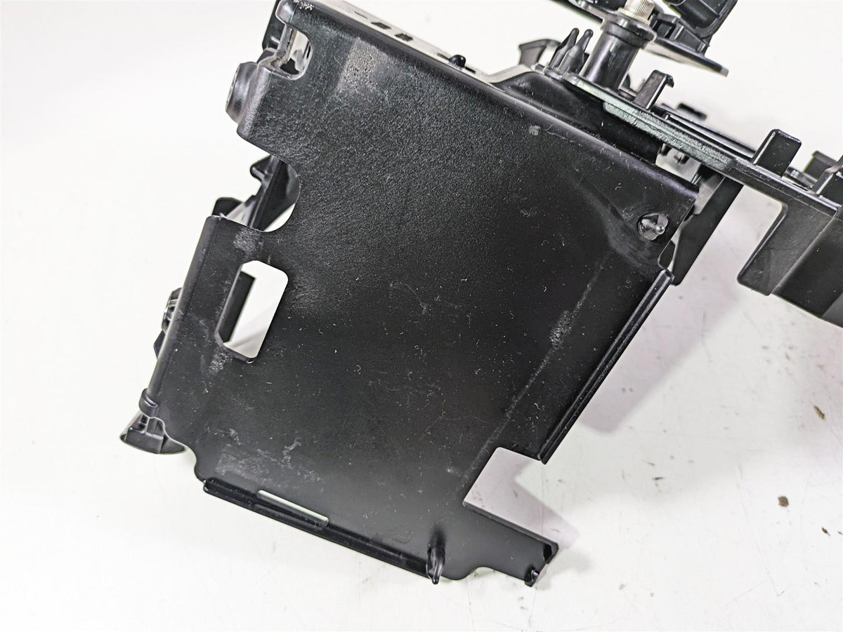 2021 Harley Softail FLSL Slim Electrical Carrier Plastic Set 69201523 69201632 {{ shop.shopifyCountryName }} - Mototech271