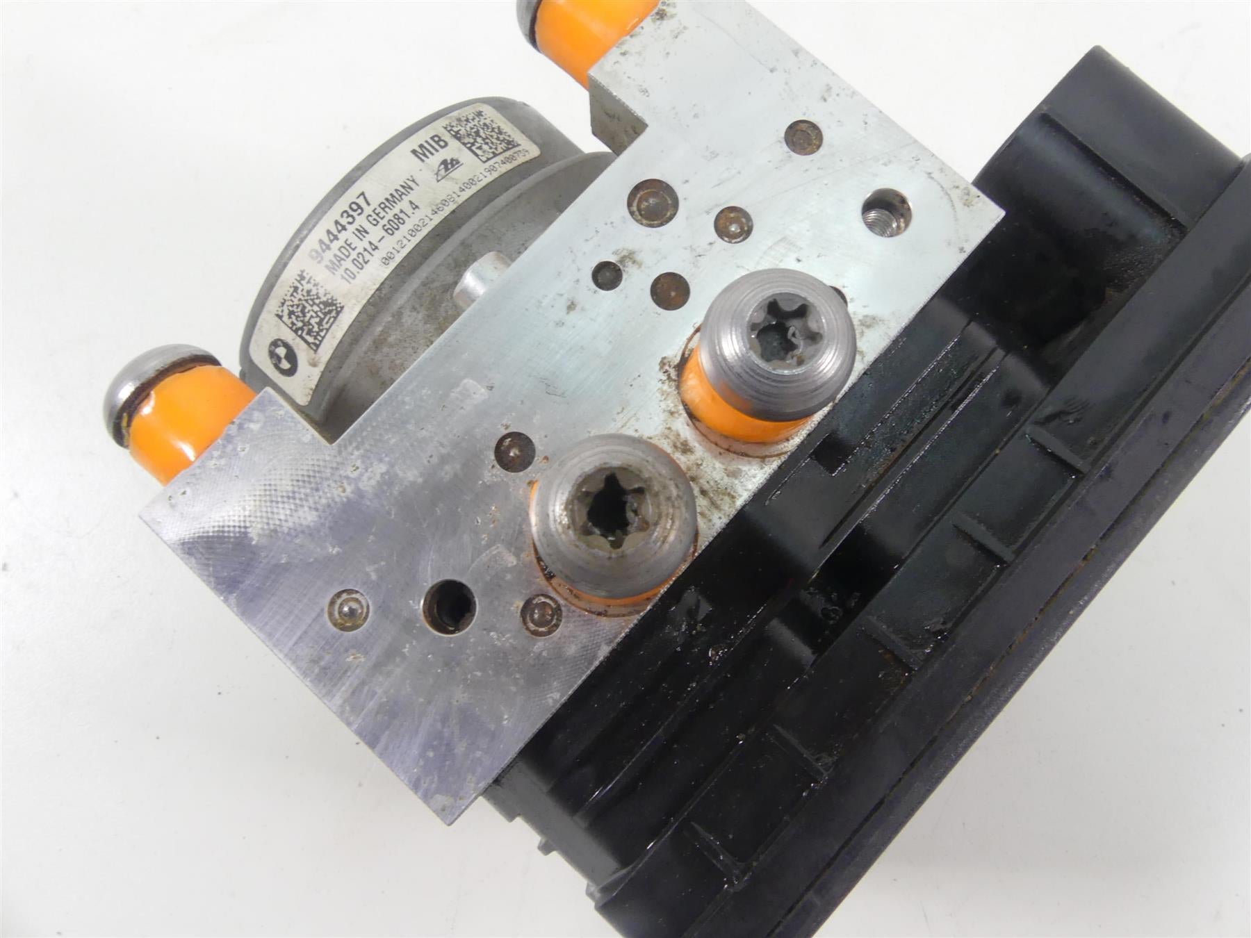 2019 BMW R1250GS K50 Abs Brake Pump Pressure Unit Module 34519898518 34519444398 {{ shop.shopifyCountryName }} - Mototech271