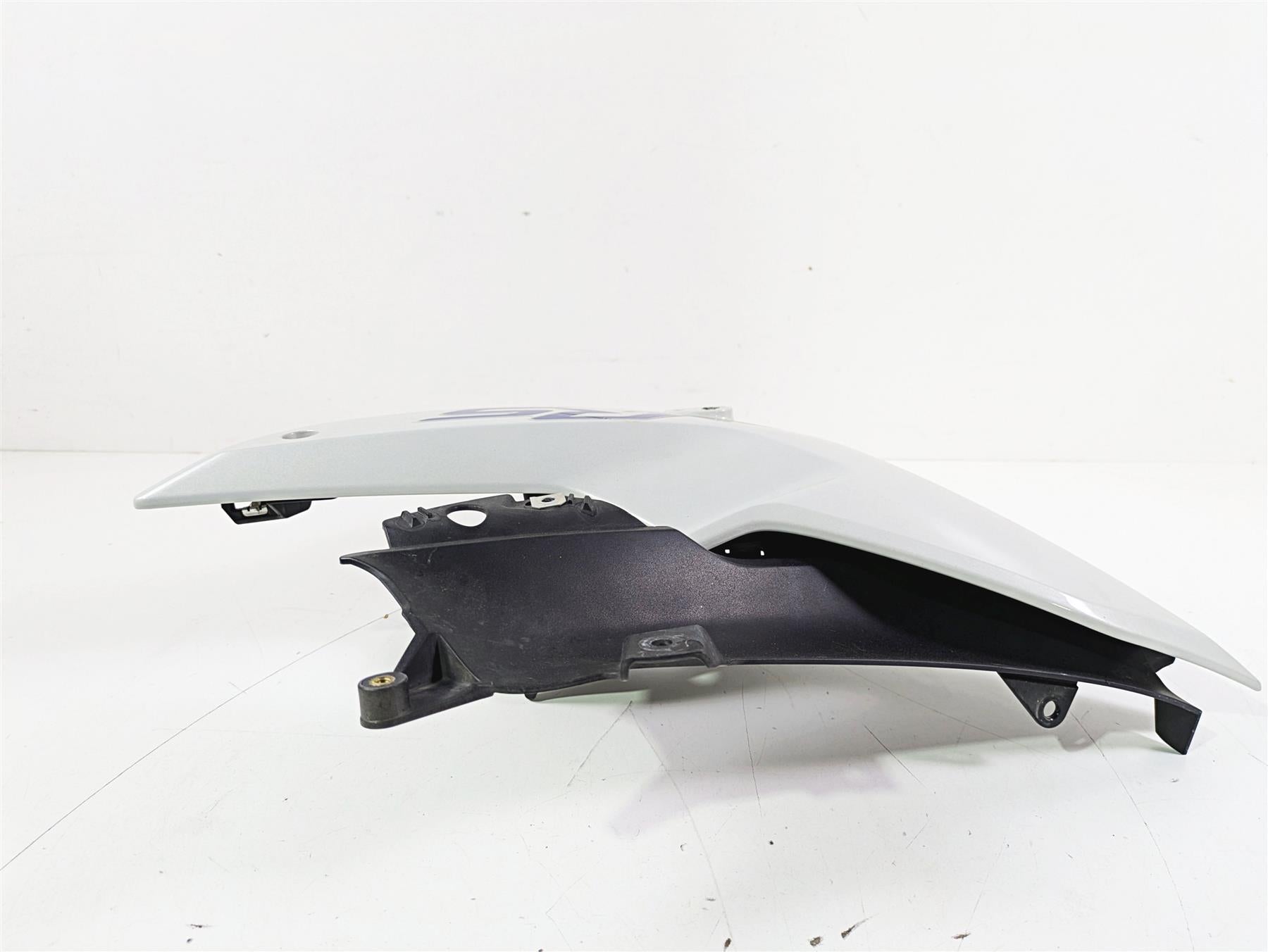 2016 BMW R1200RS K54 Left Main Radiator Cover Fairing Lightgrey 46638556735 {{ shop.shopifyCountryName }} - Mototech271