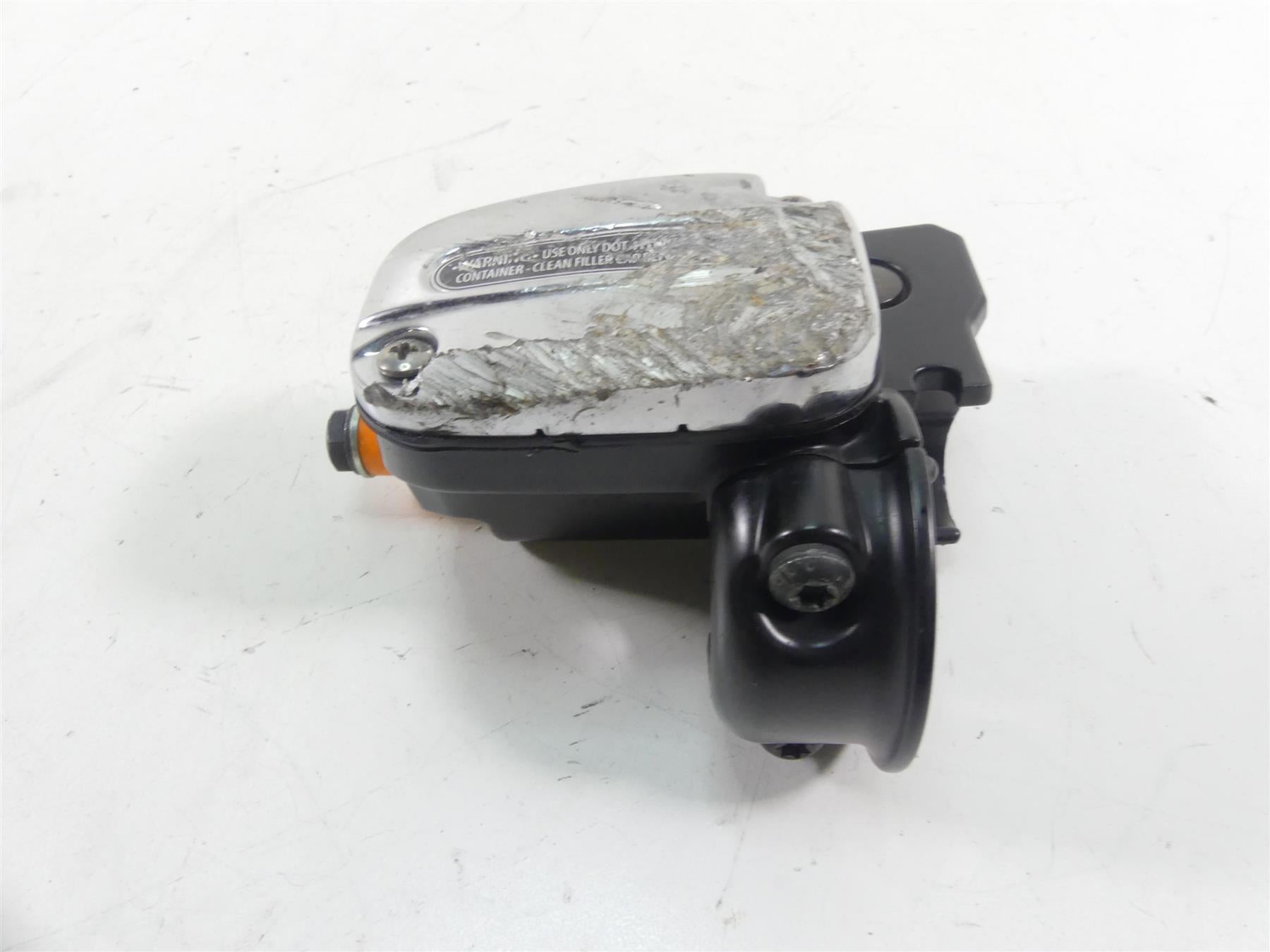 2011 Harley VRSCF Muscle Rod Front Brake Master Cylinder 11/16" 44551-08F {{ shop.shopifyCountryName }} - Mototech271