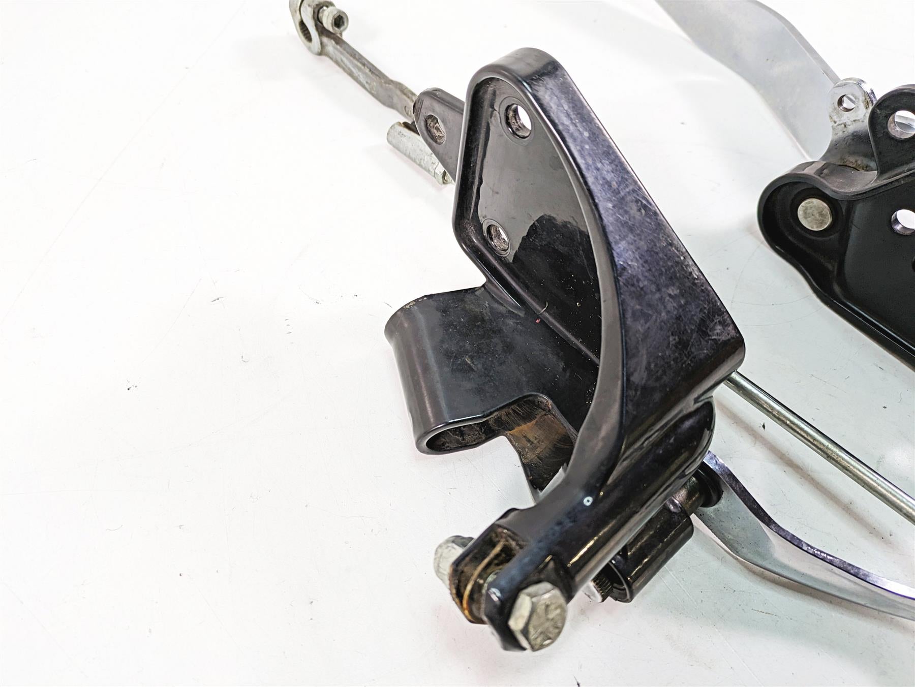 2006 Harley Softail FXSTSI Springer Left Right Footpeg Mount Brake Ped 33683-00 {{ shop.shopifyCountryName }} - Mototech271