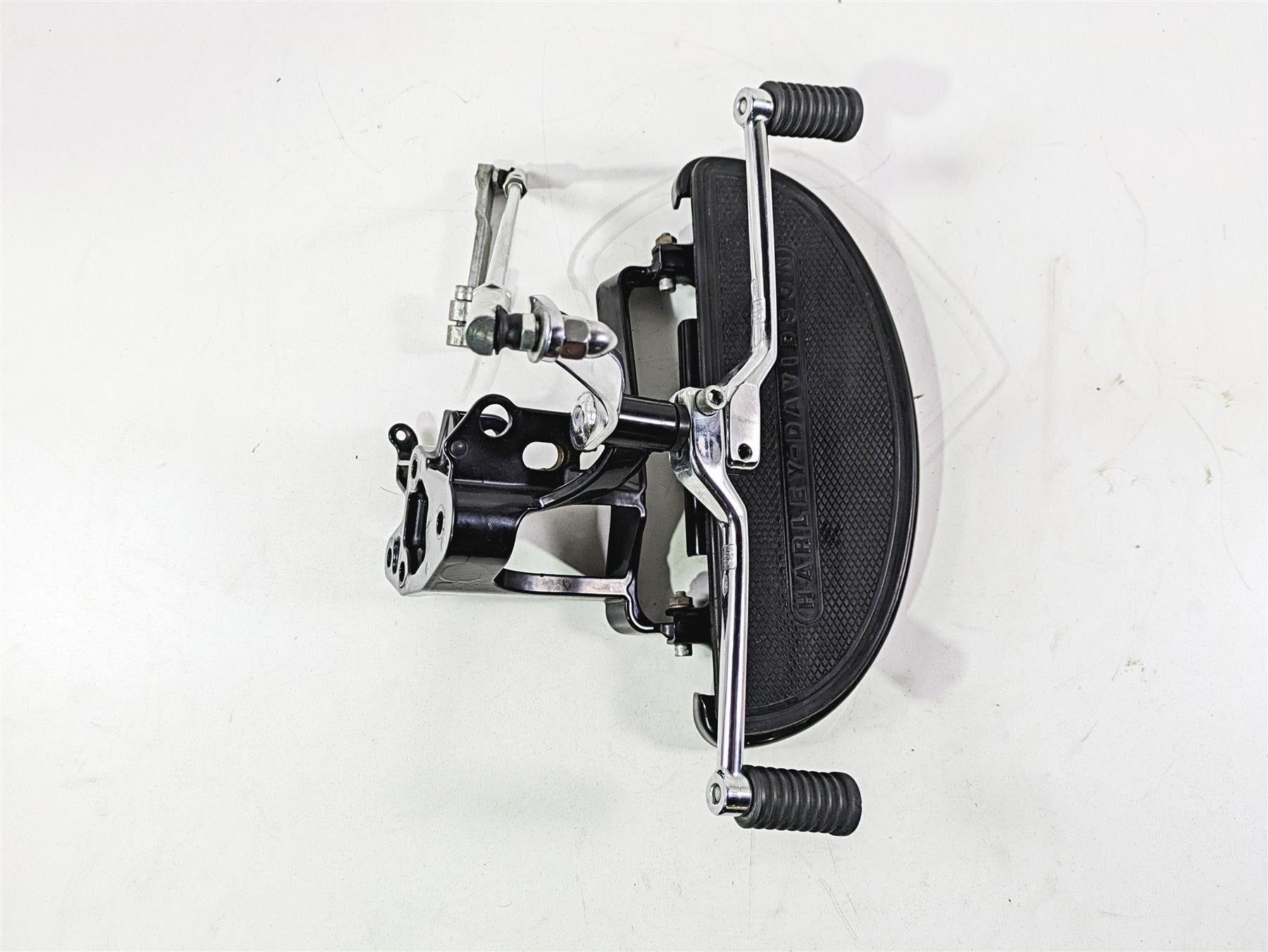 2014 Harley FLS Softail Slim Left Front Floorboard & Shifter 33630-07A 33895-82E {{ shop.shopifyCountryName }} - Mototech271