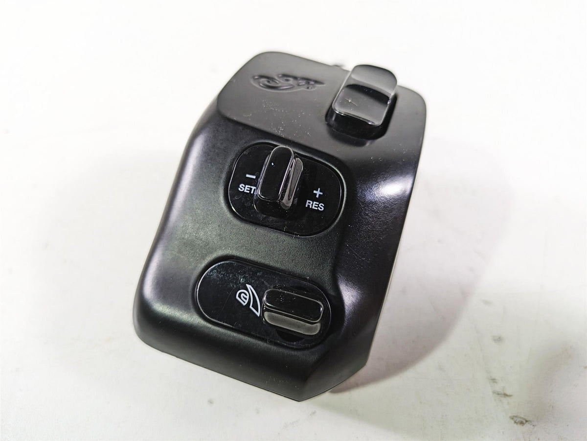 2018 Indian Chieftain Dark Horse Right Hand Control Switch 4016911 4018445 {{ shop.shopifyCountryName }} - Mototech271