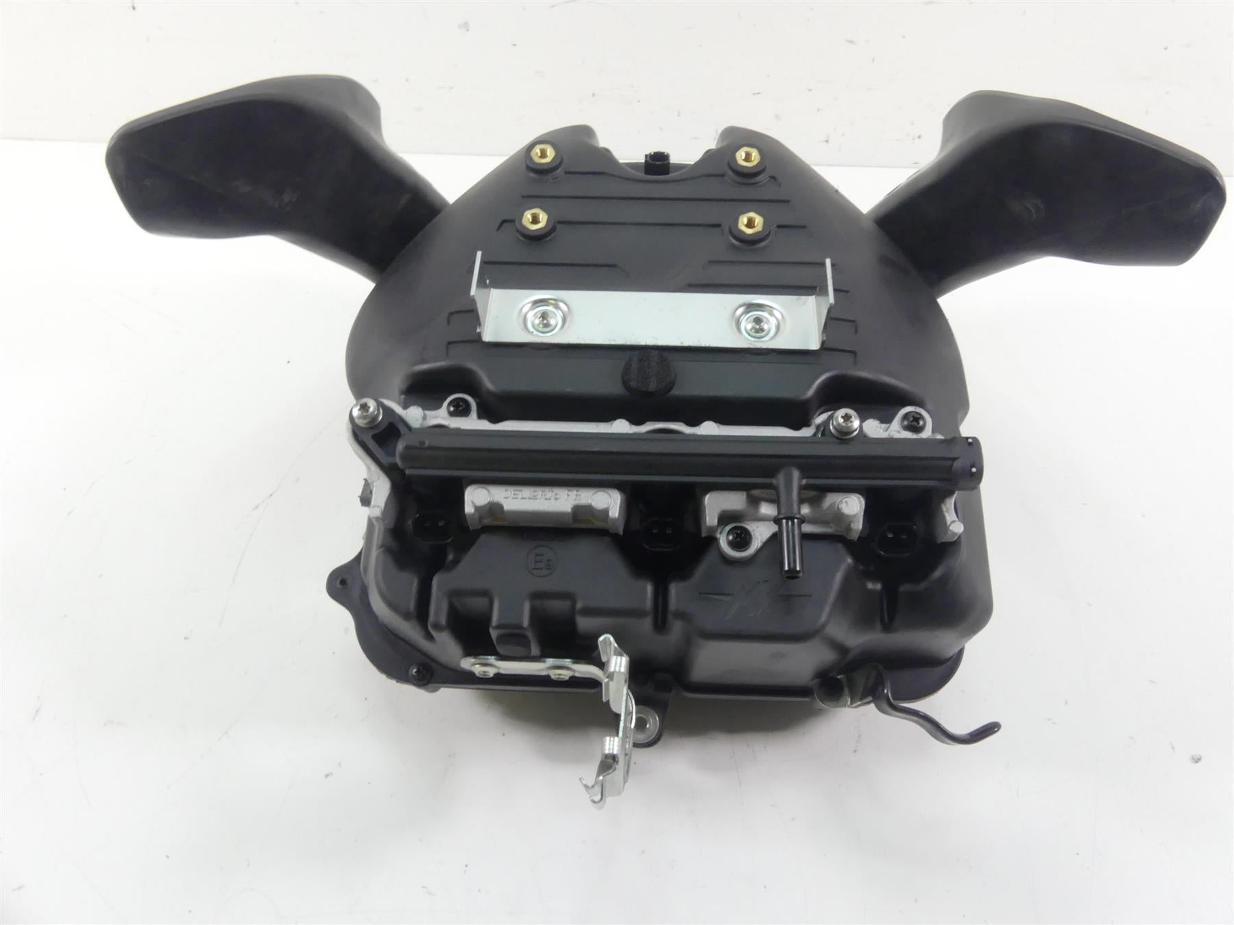 2018 Mv Agusta Brutale 800 RR Air Box Filter Cleaner & Intake Tube Set 8000C2370 {{ shop.shopifyCountryName }} - Mototech271