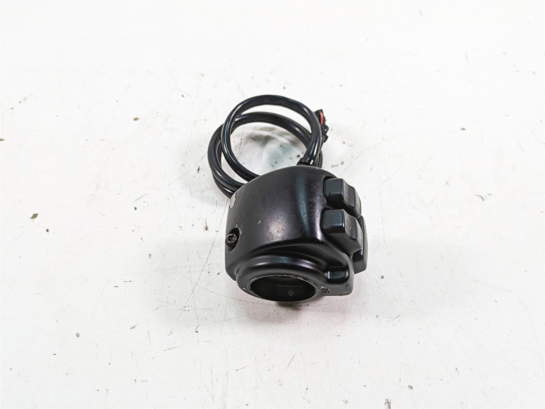 2019 Harley XL883N Sportster Iron Left Hand Control Switch 71500117A {{ shop.shopifyCountryName }} - Mototech271