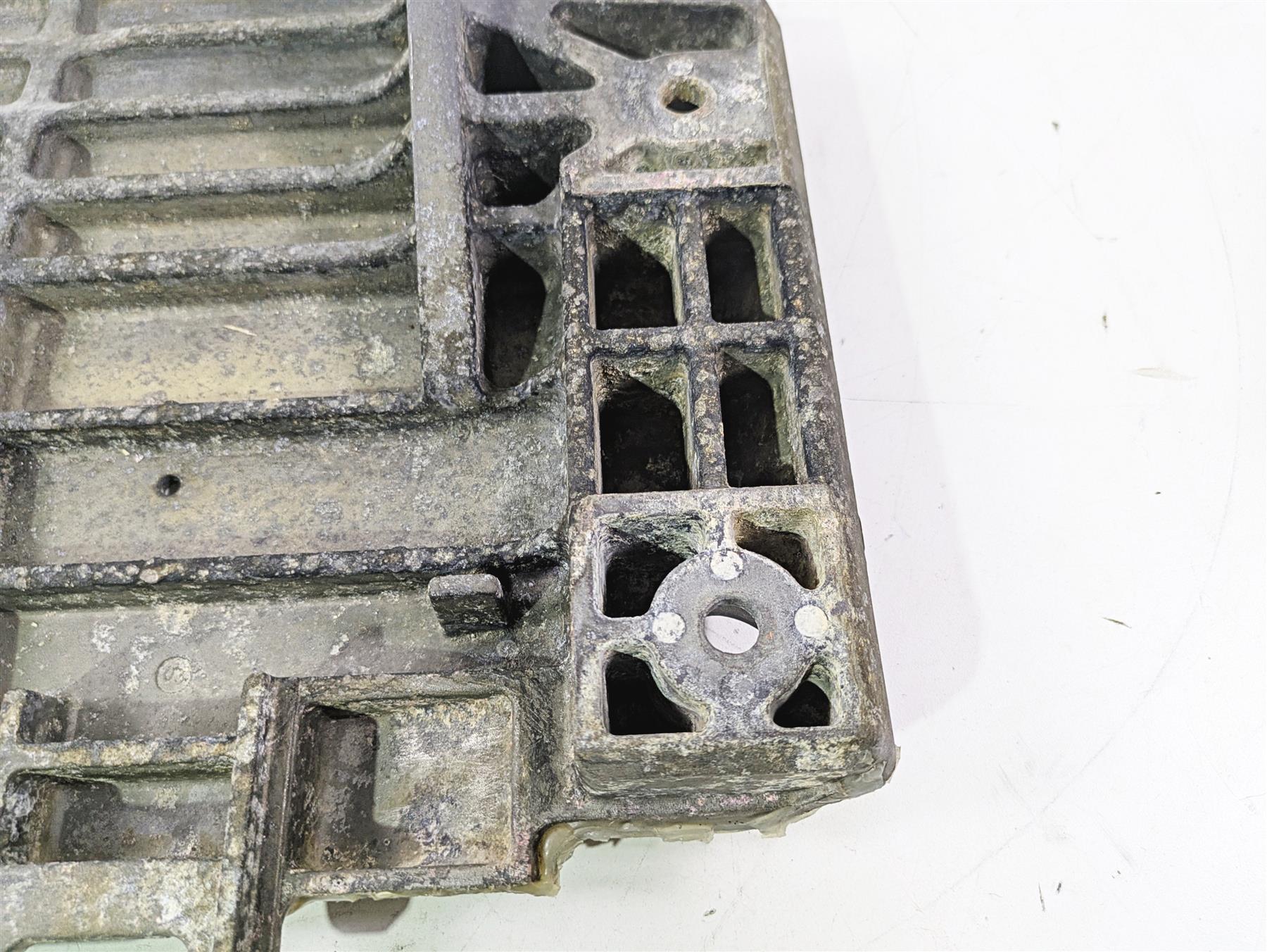 2004 Honda Aquatrax R-12X Riding Skid Plate 47521-HW3-670 47511-HW3-670 {{ shop.shopifyCountryName }} - Mototech271