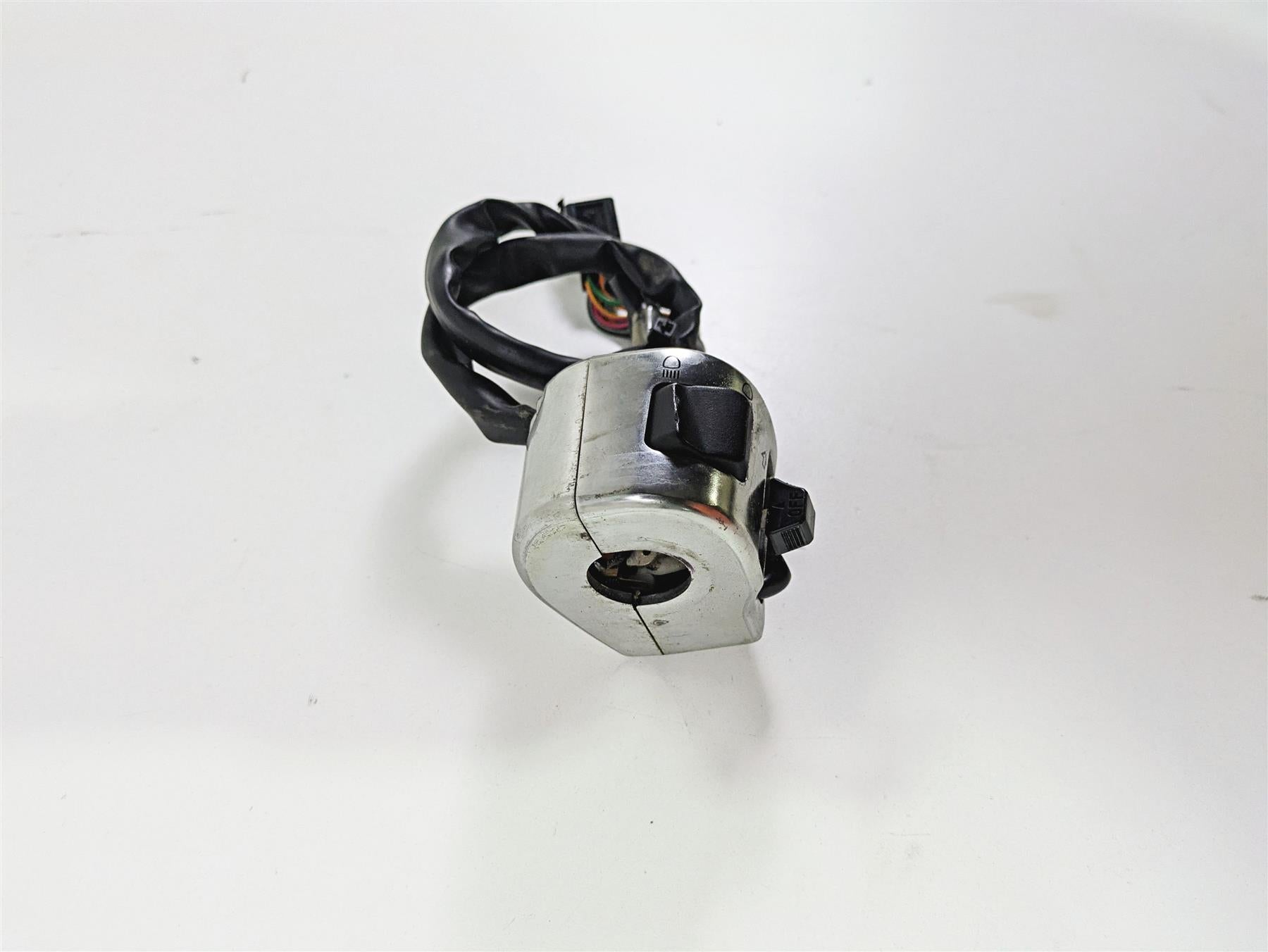 2008 Kawasaki VN1600 Vulcan Nomad Left Hand Blinker Control Switch 46091-0018 {{ shop.shopifyCountryName }} - Mototech271