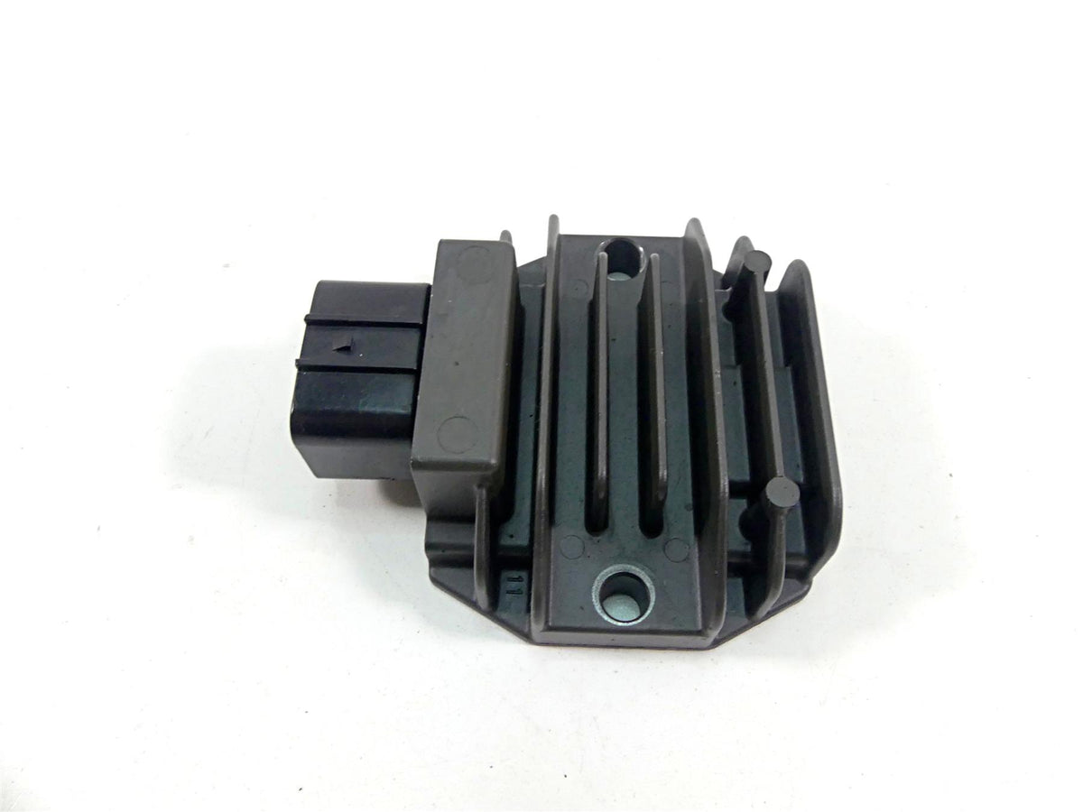 2016 KTM 1290 Super Duke R Rectifier Voltage Regulator 60311034000 FH022AA {{ shop.shopifyCountryName }} - Mototech271