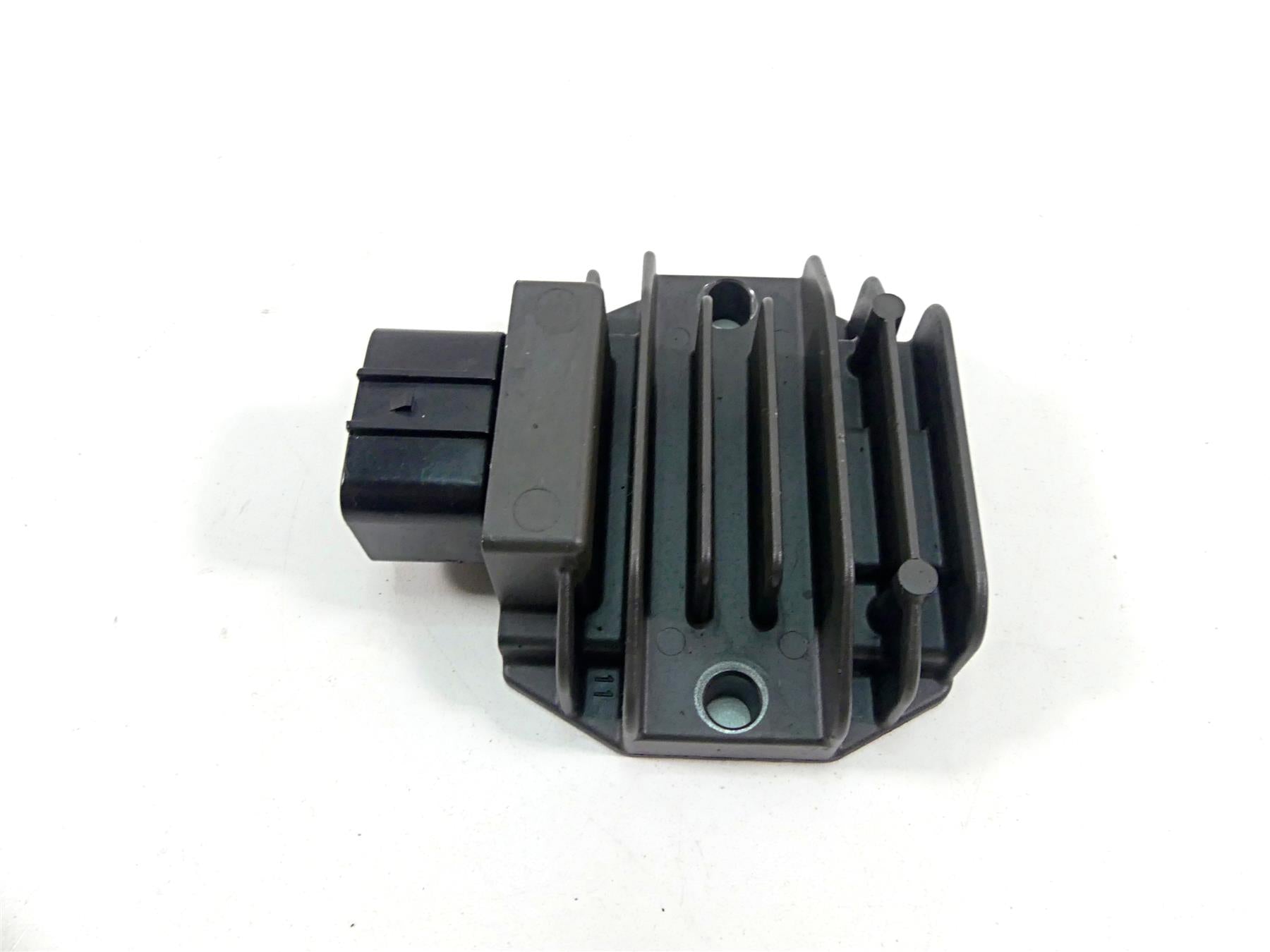 2016 KTM 1290 Super Duke R Rectifier Voltage Regulator 60311034000 FH022AA {{ shop.shopifyCountryName }} - Mototech271