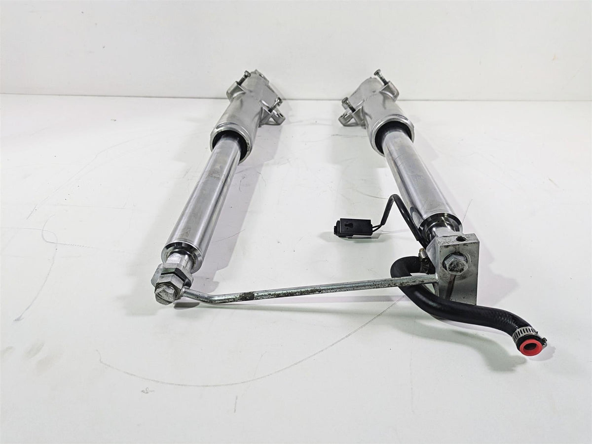 1996 Harley Touring FLHTCUI Electra Glide Straight Showa Front Forks 45863-84 {{ shop.shopifyCountryName }} - Mototech271