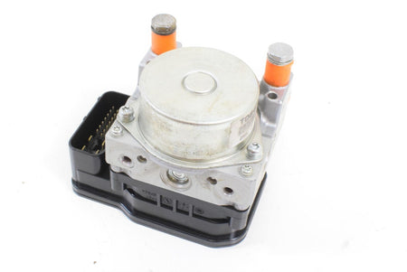 2013 Triumph Tiger 1215 Explorer XC Abs Brake Pump Module T2026066 {{ shop.shopifyCountryName }} - Mototech271