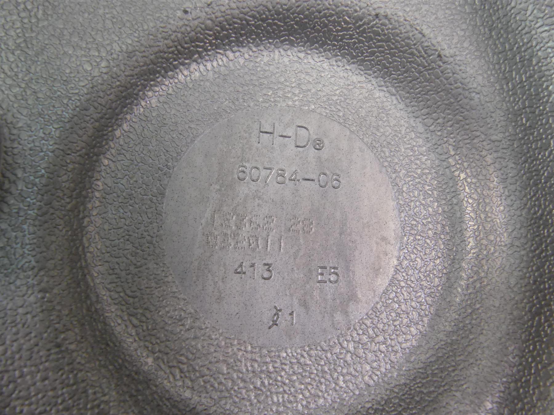 2011 Harley FXDWG Dyna Wide Glide Outer Primary Drive Clutch Cover Fw 60784-06 {{ shop.shopifyCountryName }} - Mototech271