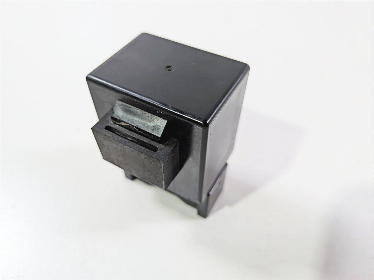 2008 Yamaha YZF R1 RN19 Fuel Pump Relay Module Black Box 5VK-81950-30 {{ shop.shopifyCountryName }} - Mototech271
