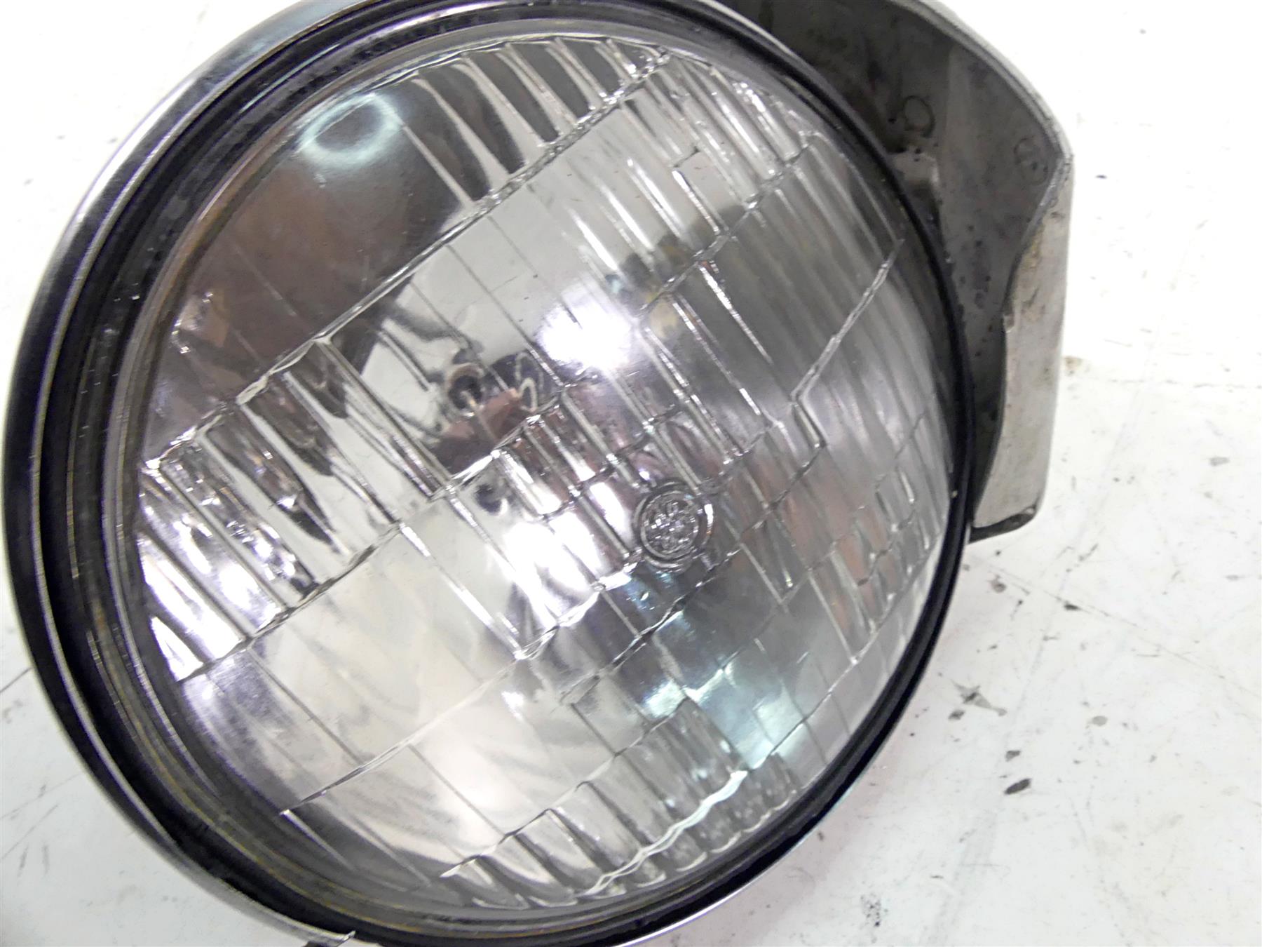 1979 Harley Sportster XLS1000 Roadster Headlight Head Light Lamp Visor 67743-75 {{ shop.shopifyCountryName }} - Mototech271