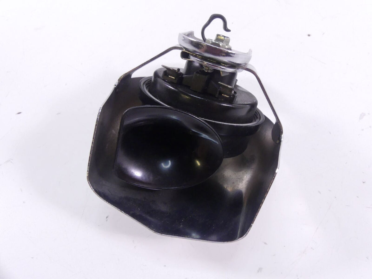 2004 Harley Touring FLHRSI Road King Horn With Chrome Cover 61300478A {{ shop.shopifyCountryName }} - Mototech271