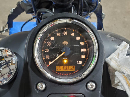 2017 Harley Dyna FXDB Street Bob Speedometer Gauge Instrument 19k 67478-12A {{ shop.shopifyCountryName }} - Mototech271
