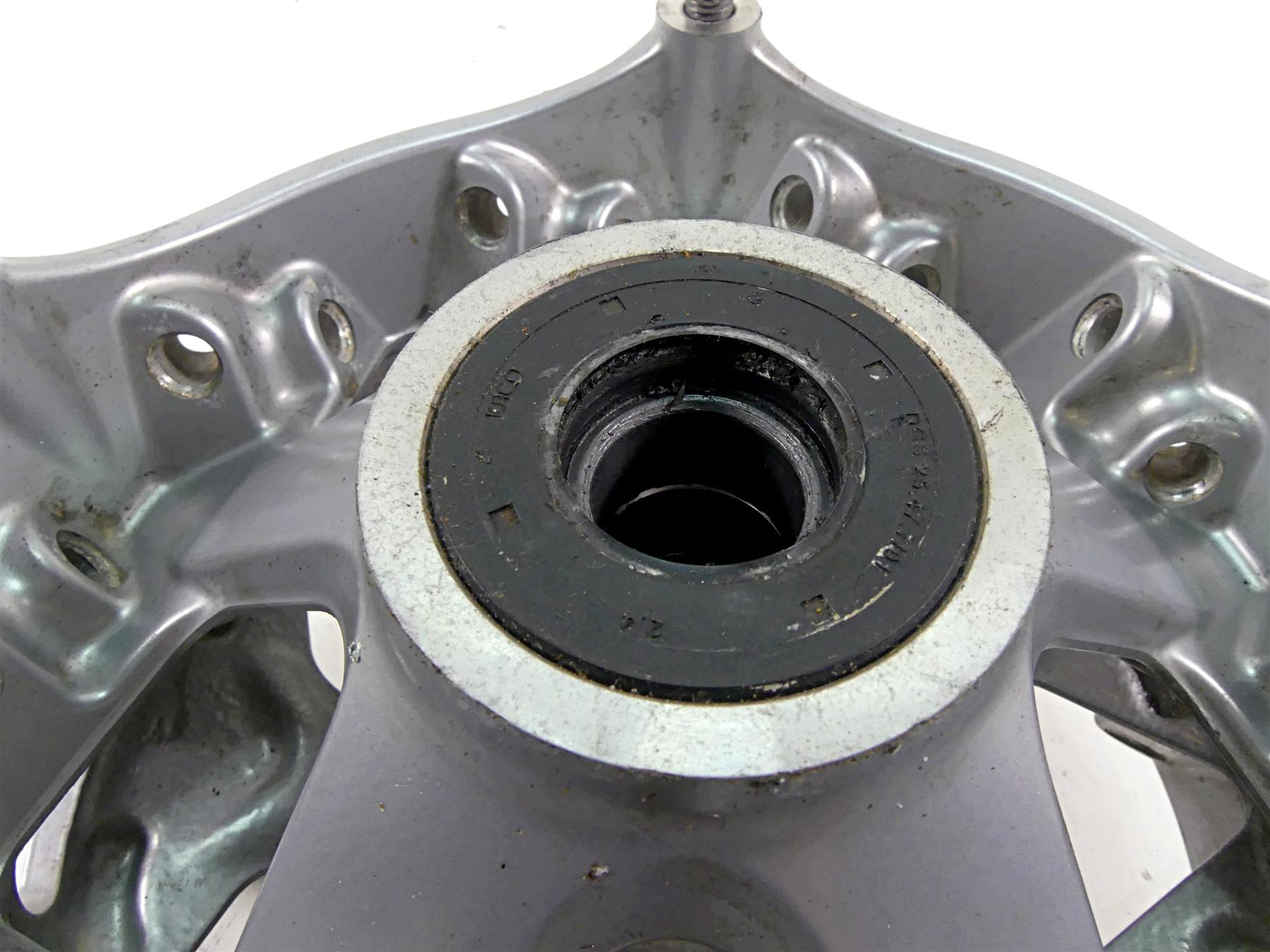 2015 BMW R1200GS GSW K50 19x3 Front Spoke Wheel Hub 36318526657 {{ shop.shopifyCountryName }} - Mototech271