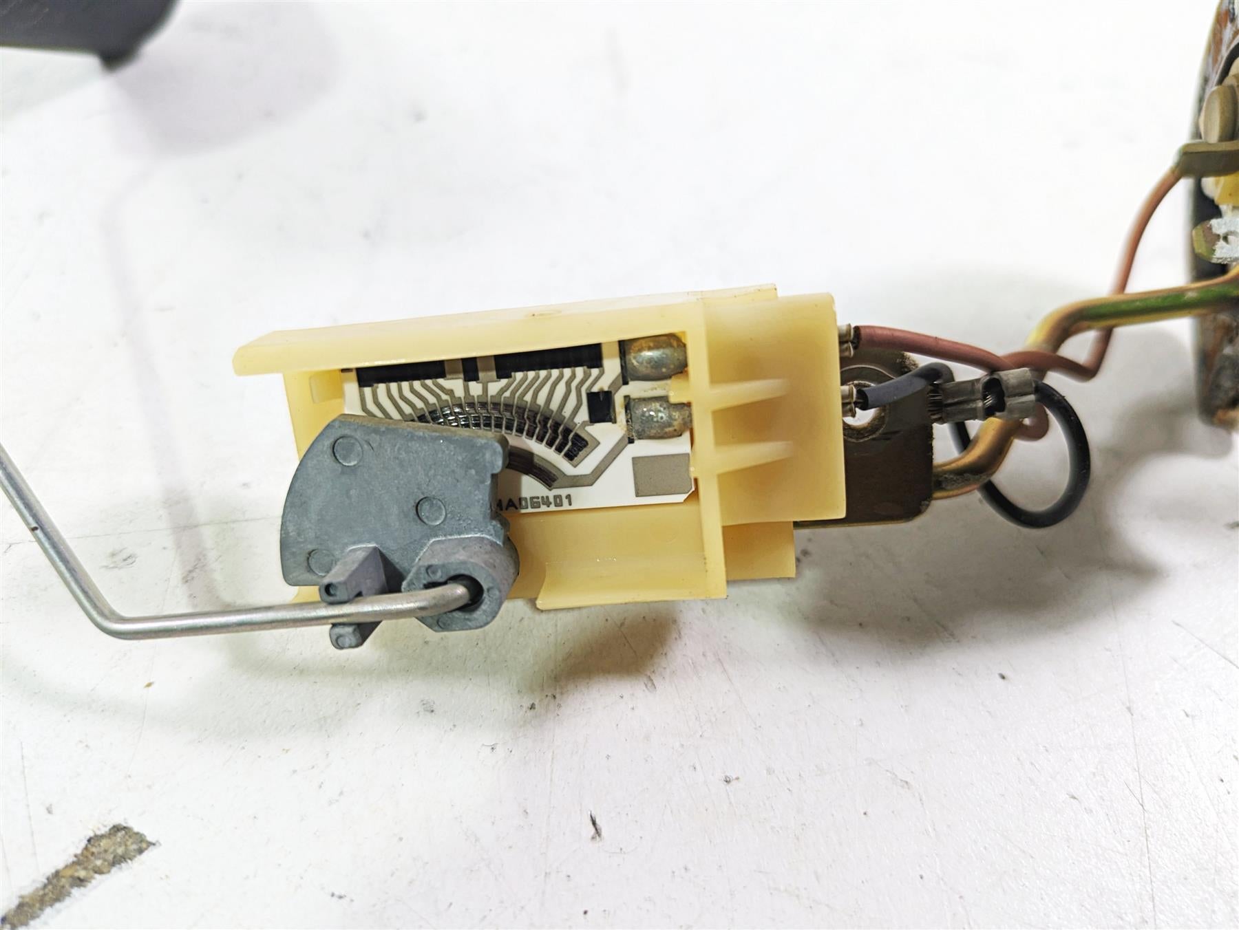 2002 Harley FLSTC Softail Heritage Fuel Gas Petrol Level Sending Unit 75062-01 {{ shop.shopifyCountryName }} - Mototech271