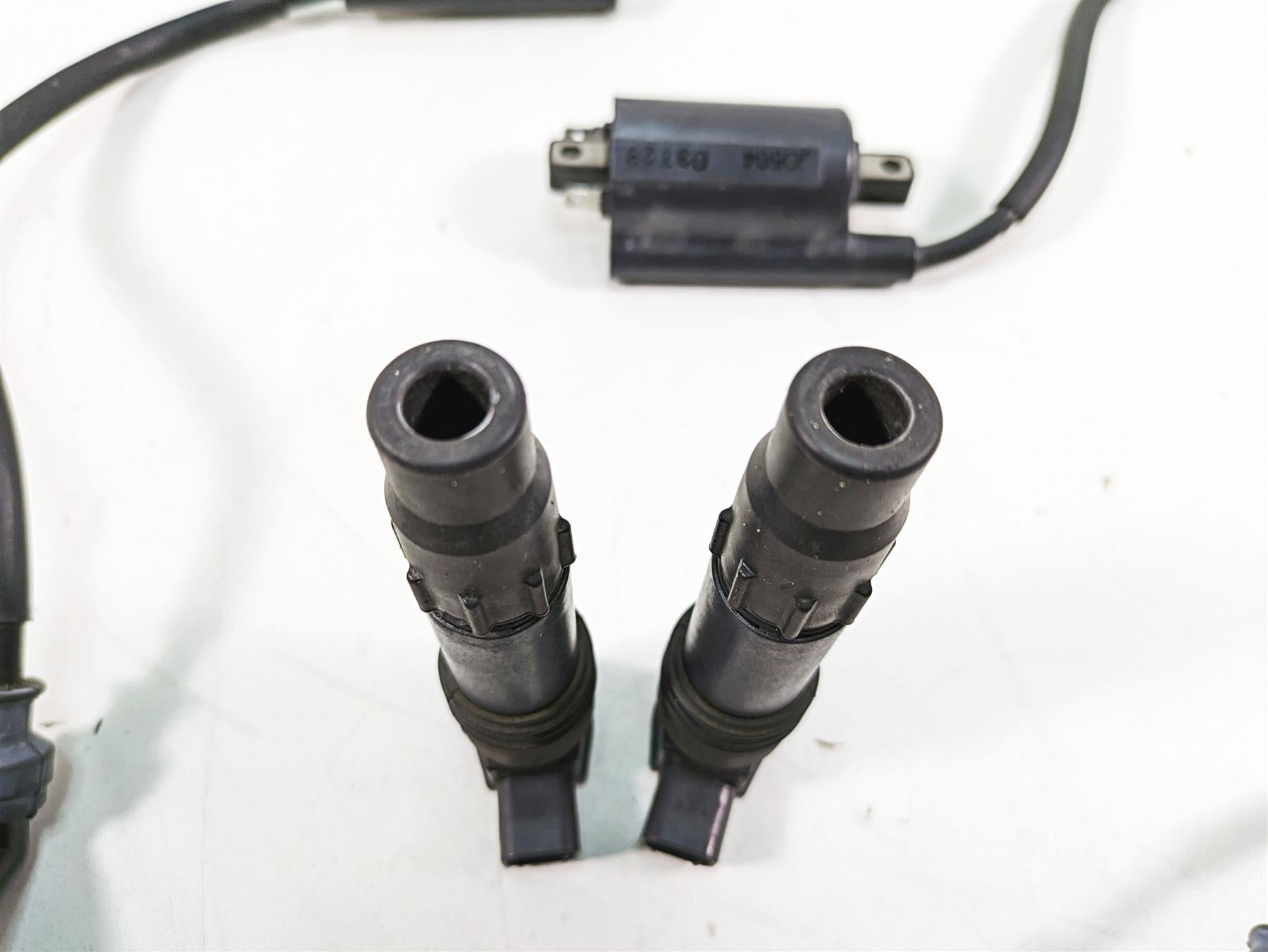 2016 Suzuki M109R VZR1800 Denso Ignition Coils Set 33410-35F11 129700-4400 {{ shop.shopifyCountryName }} - Mototech271