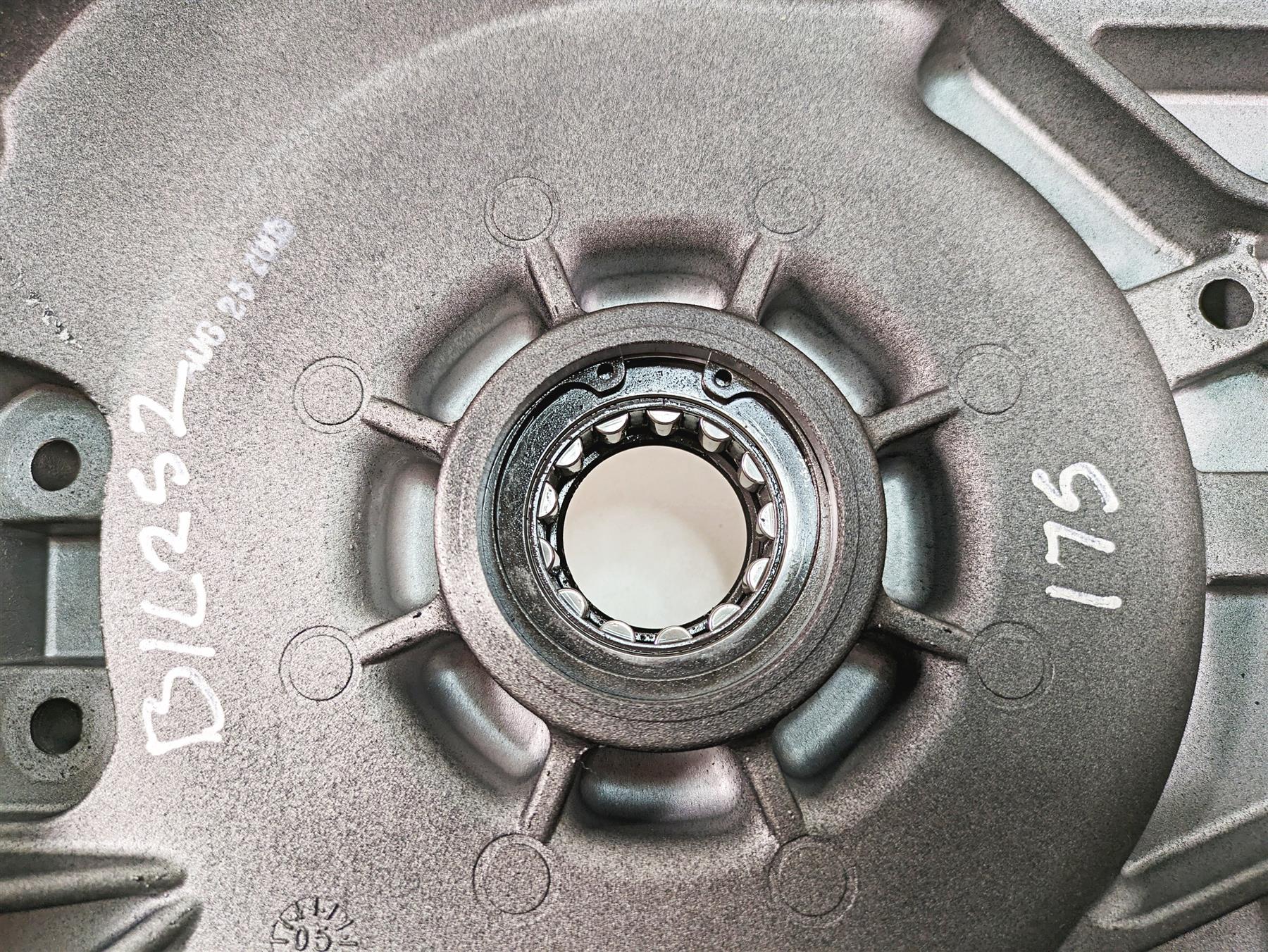 2006 Harley Softail FXSTSI Springer Inner Primary Drive Clutch Cover 60620-94B {{ shop.shopifyCountryName }} - Mototech271